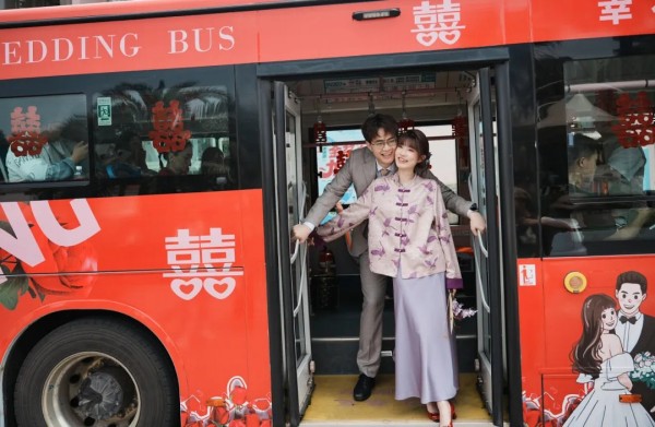 湖南尊龙时凯集团有限公司,长沙城市交通,校车运营,安保服务,新能源科技
