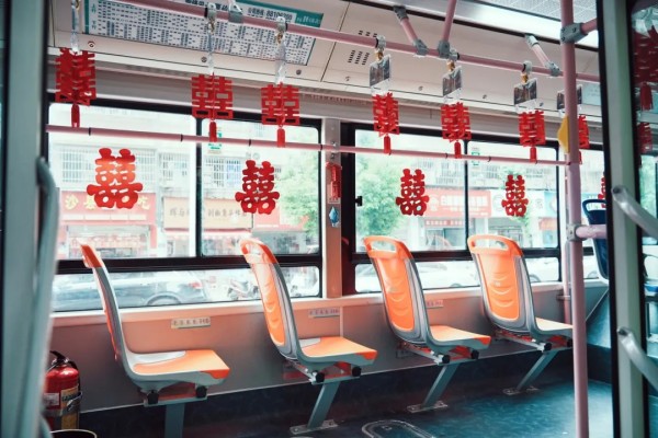 湖南尊龙时凯集团有限公司,长沙城市交通,校车运营,安保服务,新能源科技