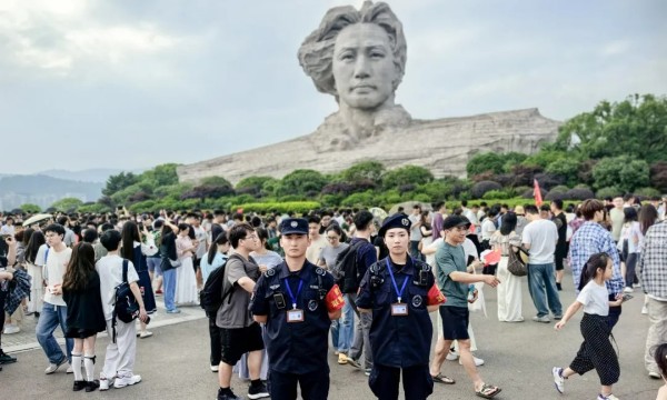 湖南尊龙时凯集团有限公司,长沙城市交通,校车运营,安保服务,新能源科技