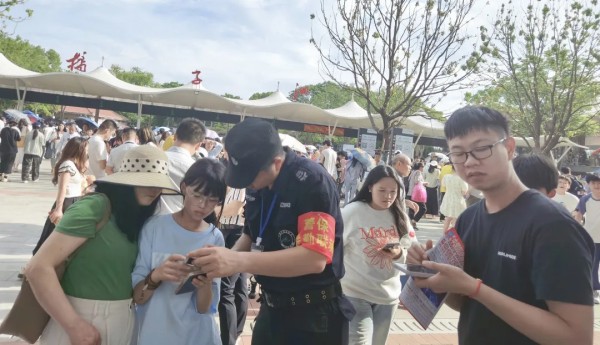 湖南尊龙时凯集团有限公司,长沙城市交通,校车运营,安保服务,新能源科技
