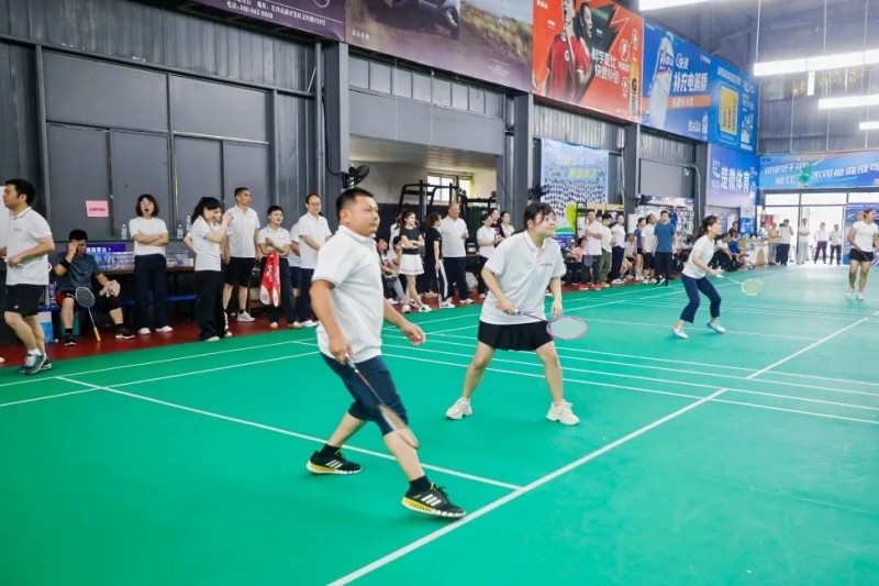 湖南尊龙时凯集团有限公司,长沙城市交通,校车运营,安保服务,新能源科技