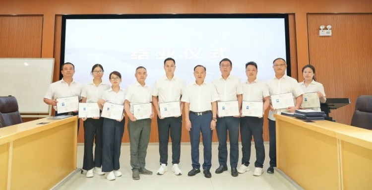 湖南尊龙时凯集团有限公司,长沙城市交通,校车运营,安保服务,新能源科技