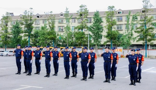 湖南尊龙时凯集团有限公司,长沙城市交通,校车运营,安保服务,新能源科技 湖南尊龙时凯集团有限公司,长沙城市交通,校车运营,安保服务,新能源科技