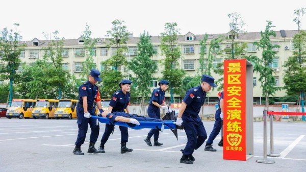 湖南尊龙时凯集团有限公司,长沙城市交通,校车运营,安保服务,新能源科技