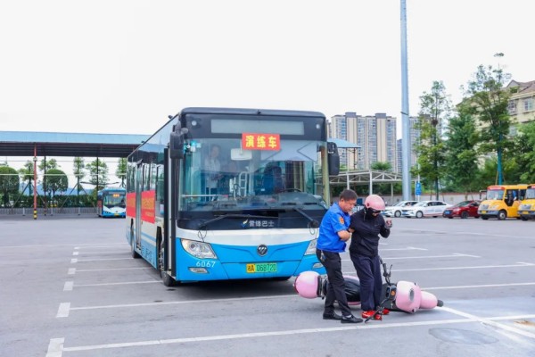 湖南尊龙时凯集团有限公司,长沙城市交通,校车运营,安保服务,新能源科技 湖南尊龙时凯集团有限公司,长沙城市交通,校车运营,安保服务,新能源科技